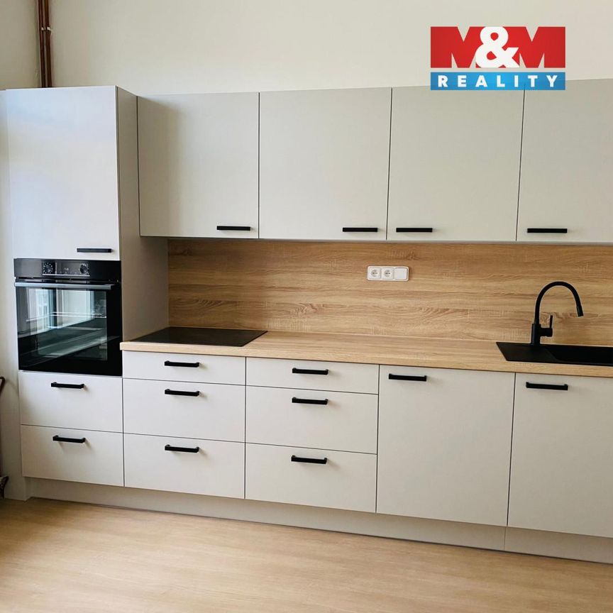 Pronájem bytu 3+1 70 m², Tábor 943, Brno - Photo 1