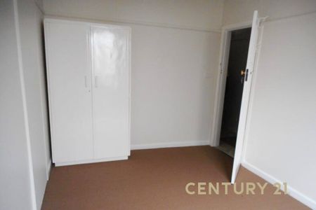 Comfortable Living in Central Dandenong - Photo 4