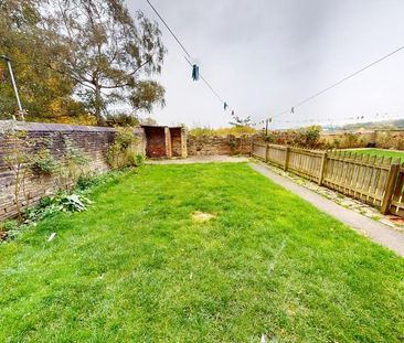 2 bedroom terraced house to rent - Photo 5