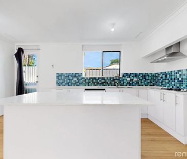 SPACIOIUS FAMILY HOME - Photo 3