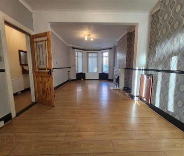 8 Ballygomartin Road, Belfast, BT13 3LD - Photo 3