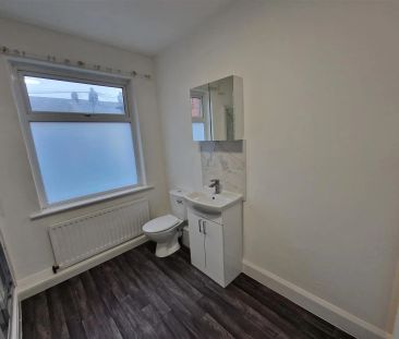2 bed flat to rent in Simonside Terrace, Heaton - Photo 3