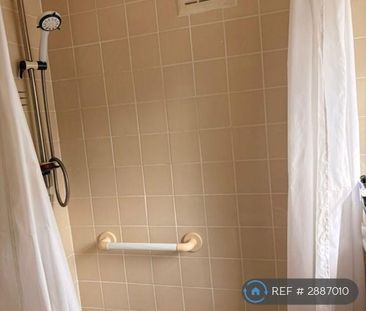 3 bedroom detached house to rent - Photo 4