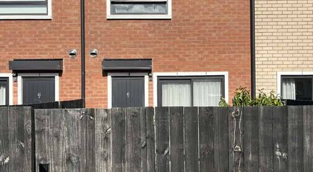 Favona Townhouse - Photo 2