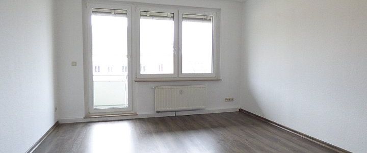 Zentrumsnahe 4-Raum-Wohnung mit Balkon! - Foto 1