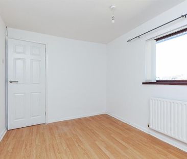 48 Coronation Crescent, Carrickfergus, BT38 7HB - Photo 5