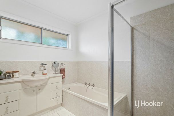 9 Baden Drive, Hoppers Crossing VIC, Belconnen - Photo 1