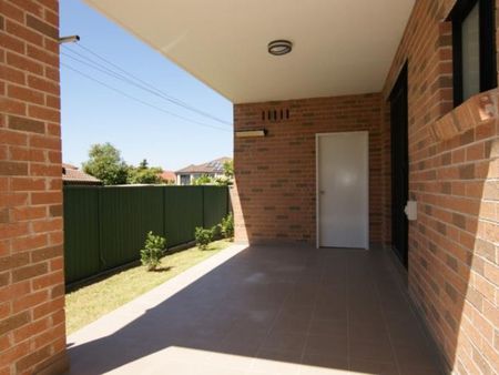 4/5 Resthaven Road, 2200, Bankstown Nsw - Photo 5