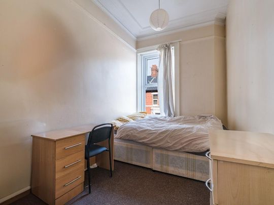 7 bedroom terraced house to rent - Photo 1