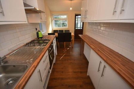 Parrs Wood Rd, Withington, Manchester, M20 - Photo 3