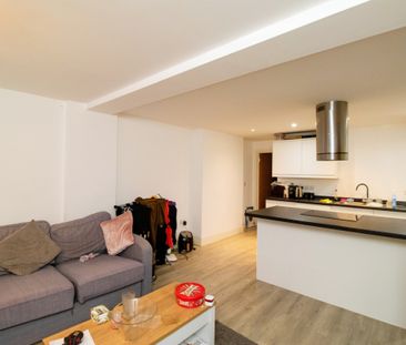 2 bedroom maisonette to rent East Street, Southend-on-Sea, SS2 - Photo 4