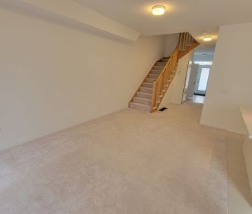 For Lease - 19 Edminston Drive, Centre Wellington, Ontario - Photo 2