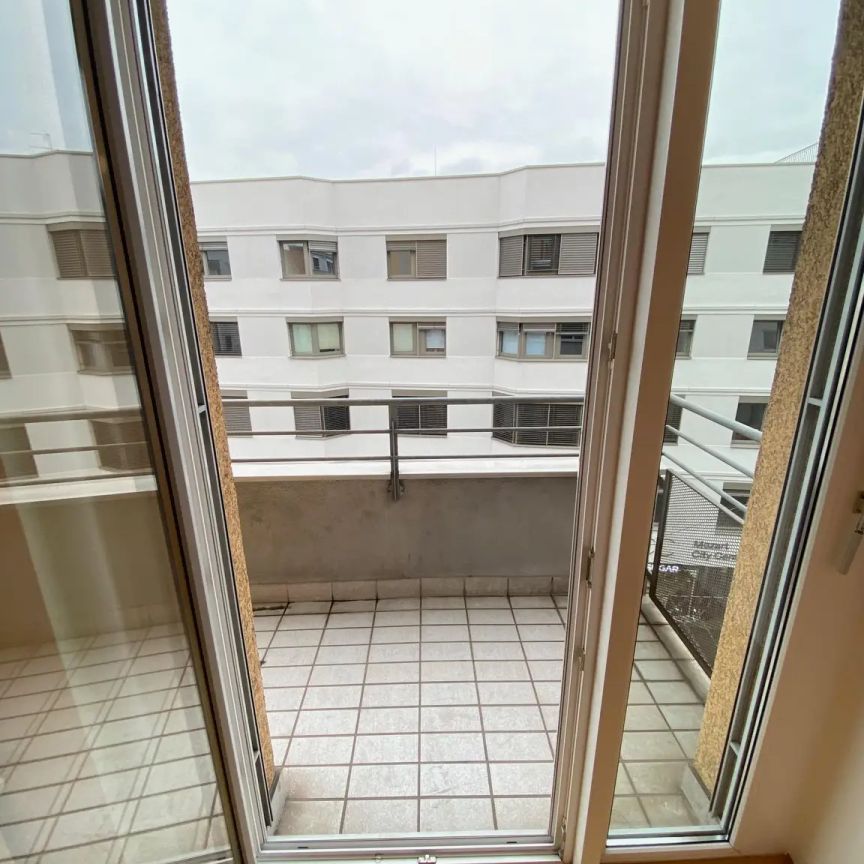 BARRIEREFREIE 3 ZIMMERWOHNUNG MIT BALKON NÄHE MOZARTKREUZUNG - Foto 1