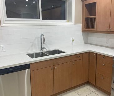 For Lease - 330 Rosedale Drive, Whitby, Ontario - Photo 6