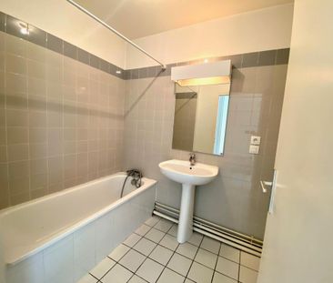 Location Appartement 1 pièce 25m² ANNECY 74000 - Photo 2