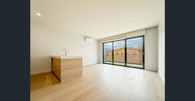 Contemporary Two-Bedroom Townhouse in the Heart of Ivanhoe - Photo 1