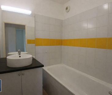 Location Appartement 3 pièces 63m² LEZIGNAN CORBIERES 11200 - Photo 4