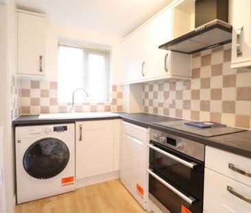 1 BED Flat - Photo 4