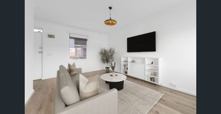 Renovated spacious Apartment - Photo 2