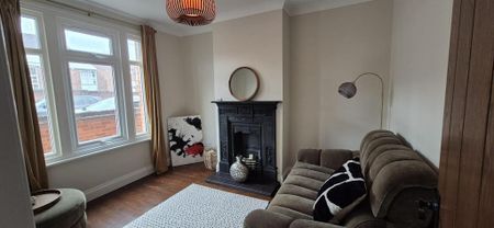 3 bedroom end of terrace house to rent - Photo 4