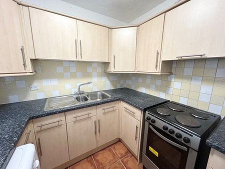 Meyrick Court, Bournemouth - Photo 3