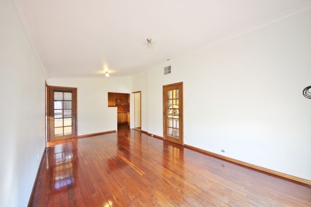 8 Johns Avenue - Photo 1