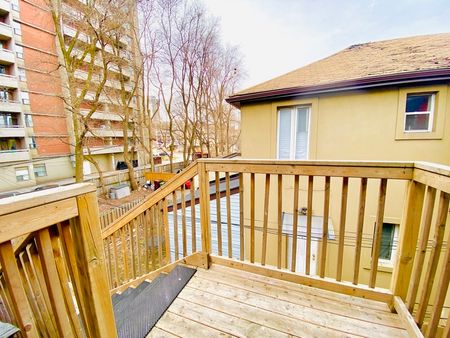 $1,249 / 1 br / 1 ba / 400 sqft 210 Wilson st unit D - Photo 4