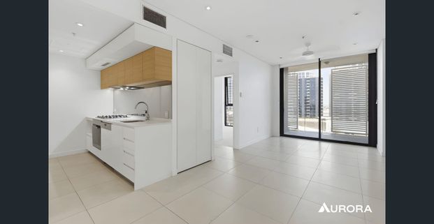 Modern Apartment Living with River Views in Hamilton - Photo 1