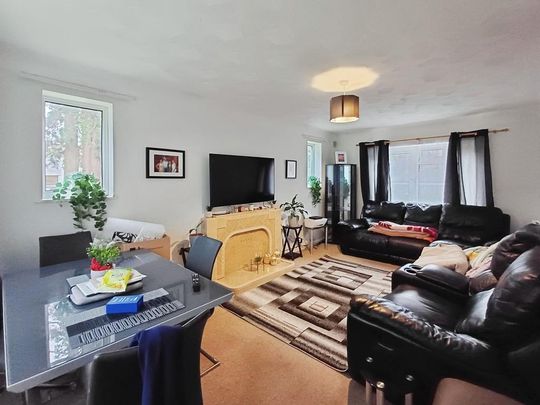 2 bedroom detached bungalow to rent - Photo 1