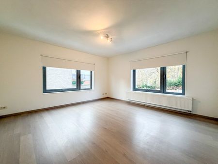 Ruime instapklare woning met tuin, 3 slpk, grote garage/berging (100 m²) te Handzame - Foto 5