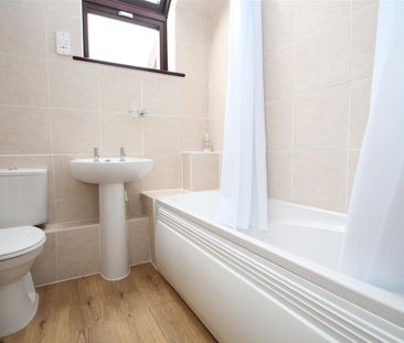 Mylne Close, High Wycombe - Photo 1