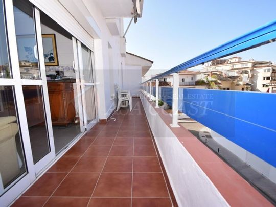 4 room luxury Apartment for rent in Fuengirola, Andalusia - Photo 1