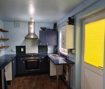 3 bedroom terraced house to rent - Photo 3