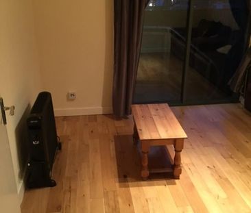 1 Bed Flat, Rich Street, E14 - Photo 3