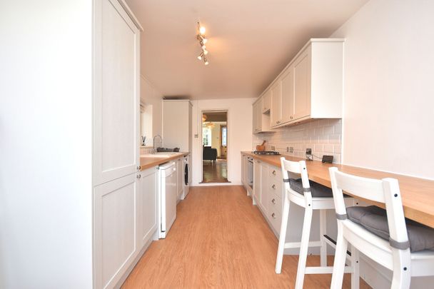 3 bedroom mid terraced house to rent, - Photo 1