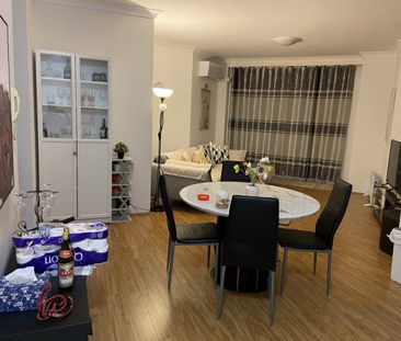 Modern 2-Bedroom Apartment with City Views & Full Amenities - Photo 1