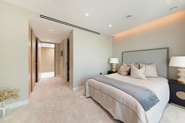 4 bedroom flat to rent - Photo 1