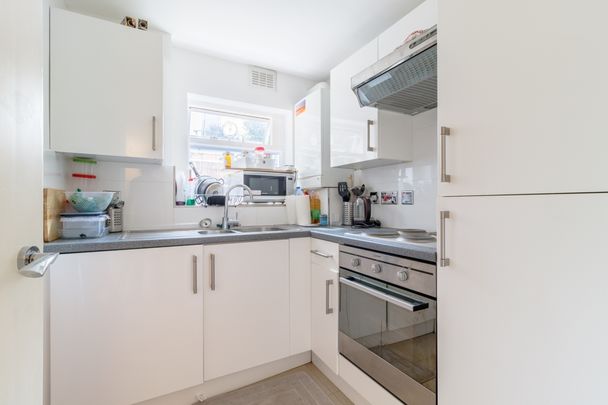 1 bedroom flat to rent - Photo 1