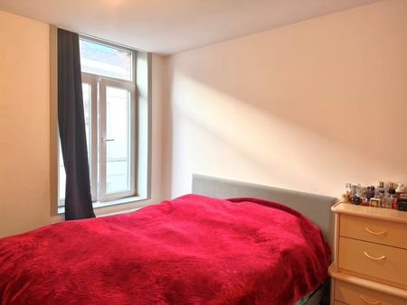 Woning met 4 slaapkamers en koer. - Foto 4