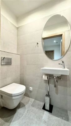 Pronájem bytu 2+kk s balkonem a garážovým stáním, Jesenice u Prahy - Photo 1