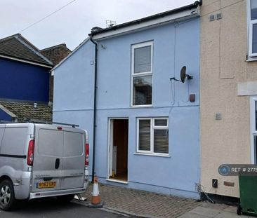 2 bedroom end of terrace house to rent - Photo 6