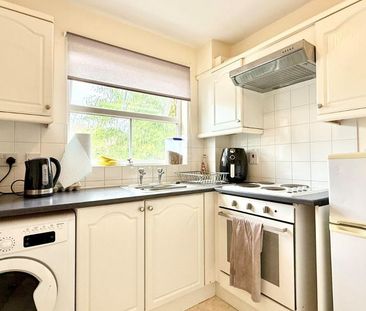 2 bedroom flat to rent - Photo 3