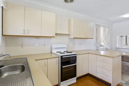 173 Macdonnell Road, Margate. - Photo 5