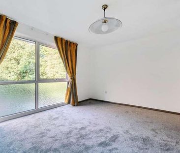 Reading, Berkshire, RG30 - Photo 5