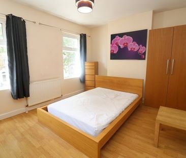 Room in a Shared House, Benson Avenue, E6 - Photo 6