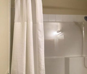 Bedroom for rent with Private bathroom — 1 Bedroom Room For Rent - Photo 1