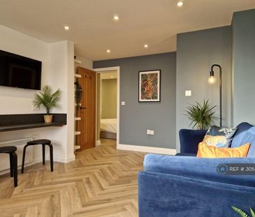 1 bedroom in a house share to rent - Photo 3
