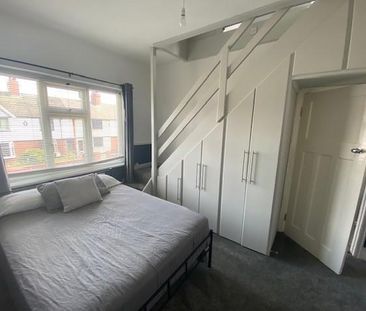 3 bedroom terraced house to rent - Photo 5