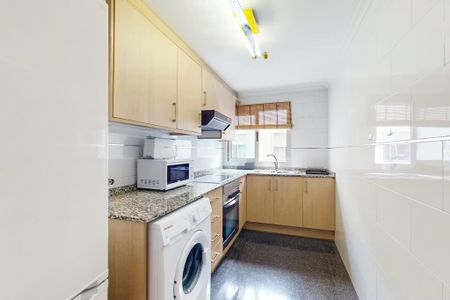 Avinguda del Port, Valencia, Valencian Community 46021 - Photo 2