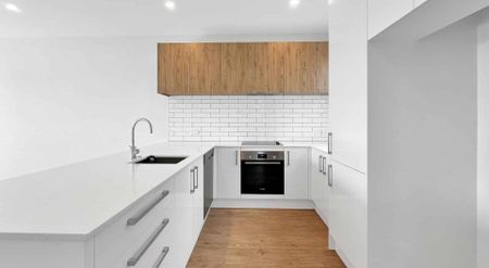 SHIRLEY - 2 STOREY, 3 BEDROOM, 2 HEATPUMPS, SINGLE INTERNAL ACCESS GARAGE - Photo 3